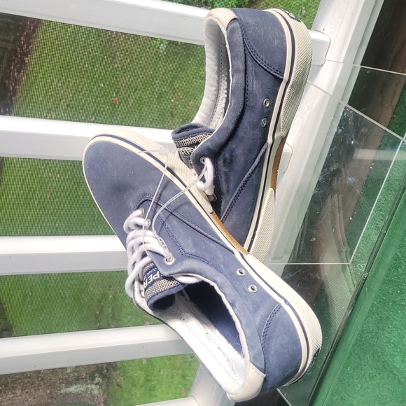 Sperry Top Sider Halyard Sneaker - Picture 2 of 6